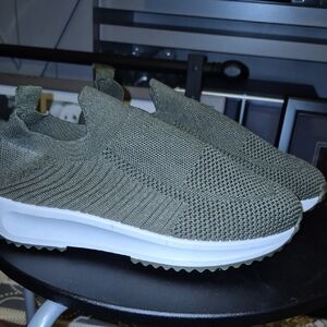 Women's Green Slip-On Sneakers